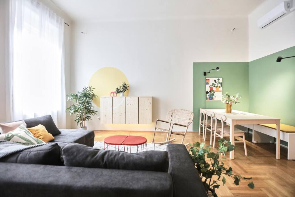 Unwind In Style W Sauna Dsgn 2Br Home Budapest Extérieur photo