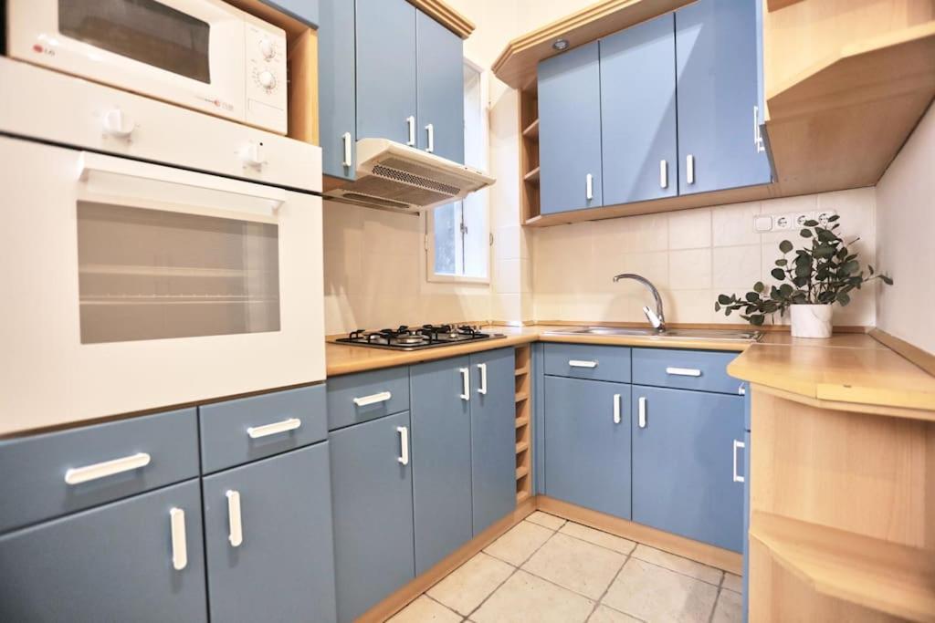 Unwind In Style W Sauna Dsgn 2Br Home Budapest Extérieur photo