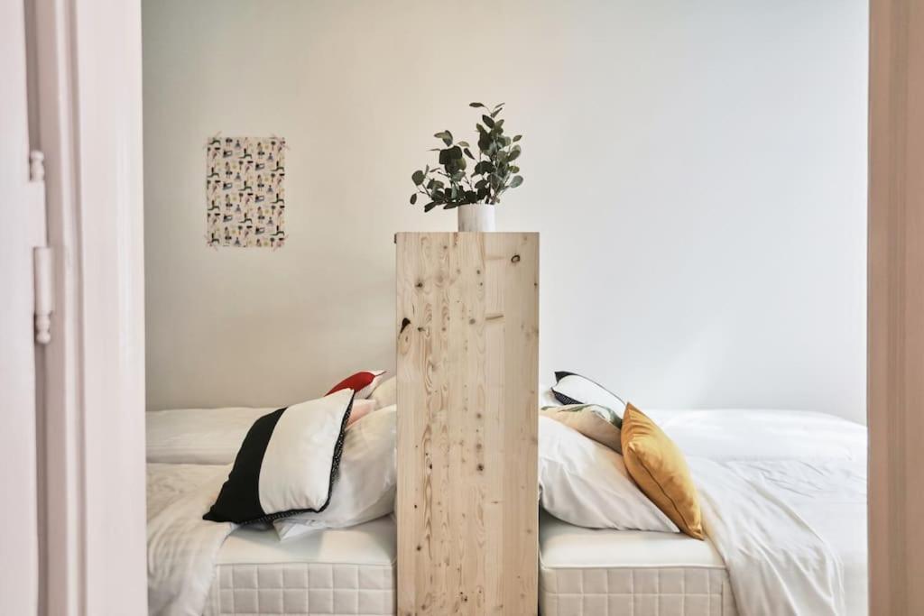 Unwind In Style W Sauna Dsgn 2Br Home Budapest Extérieur photo