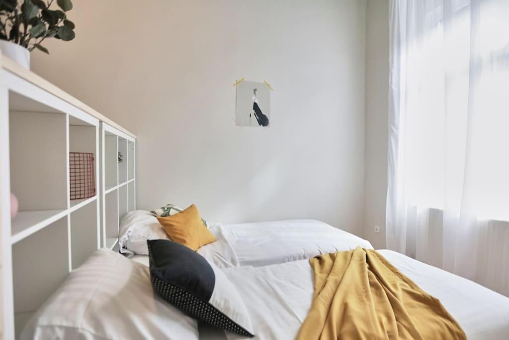 Unwind In Style W Sauna Dsgn 2Br Home Budapest Extérieur photo